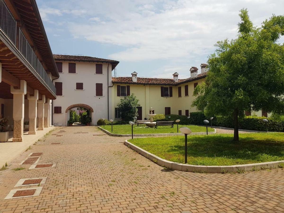 Designcontrodesign Villa Desenzano del Garda Exterior photo